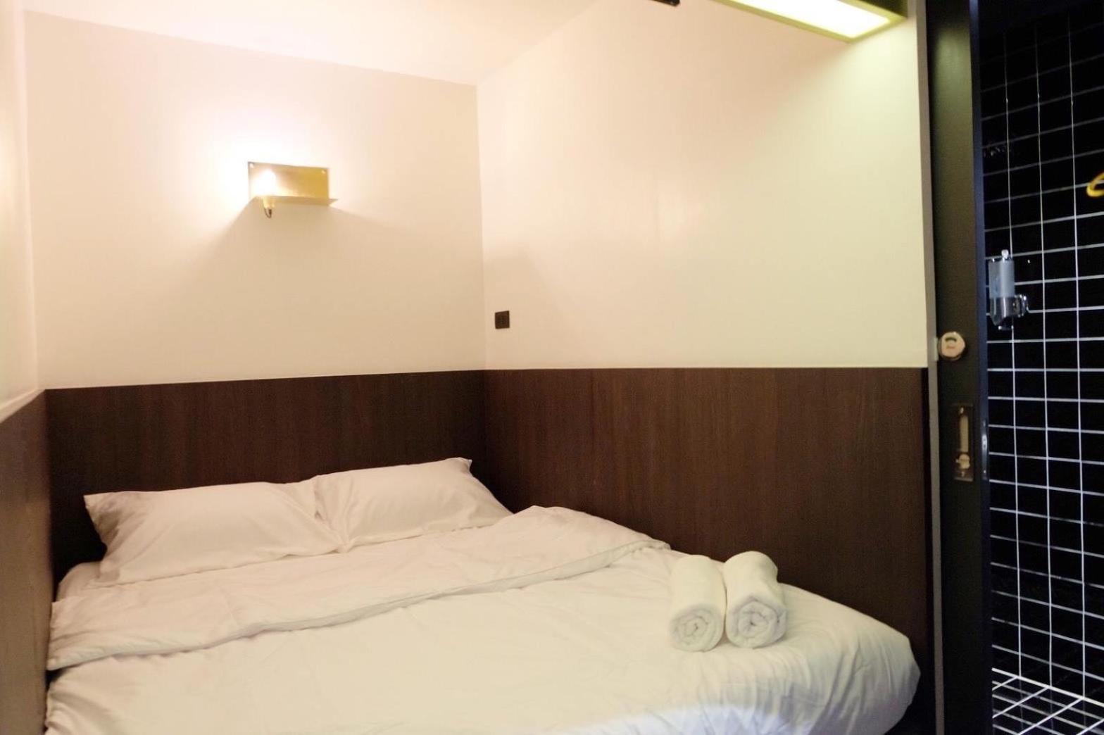 Four Sisters Homestay Bangkok Exterior photo