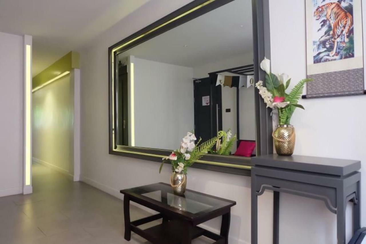 Four Sisters Homestay Bangkok Exterior photo